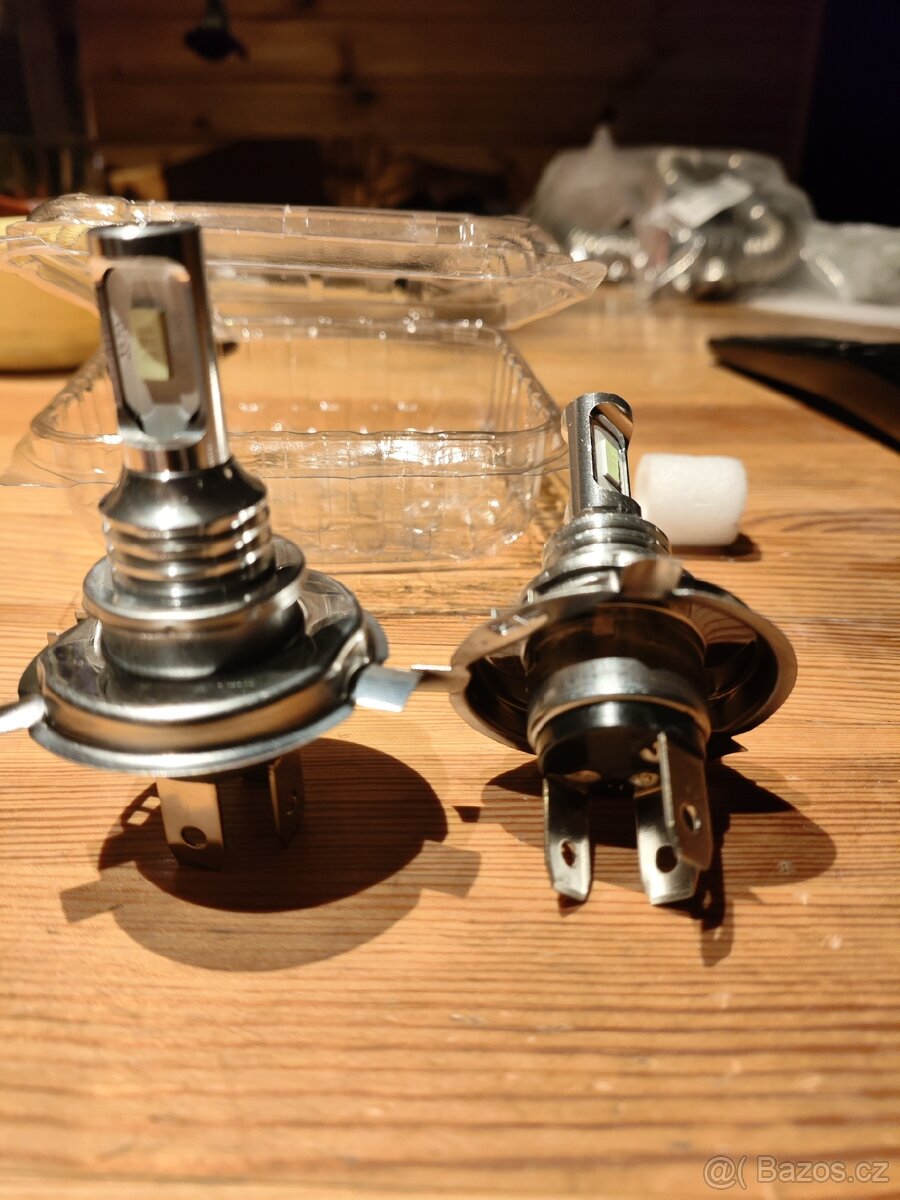 Žárovky LED H4 - 3