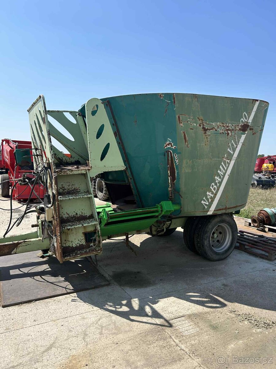 Kŕmný voz Baffi V1/900 - 3