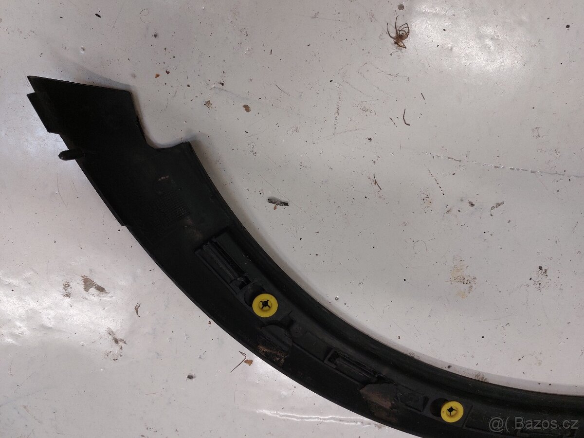 VOLVO C30 - boční lišta - 3