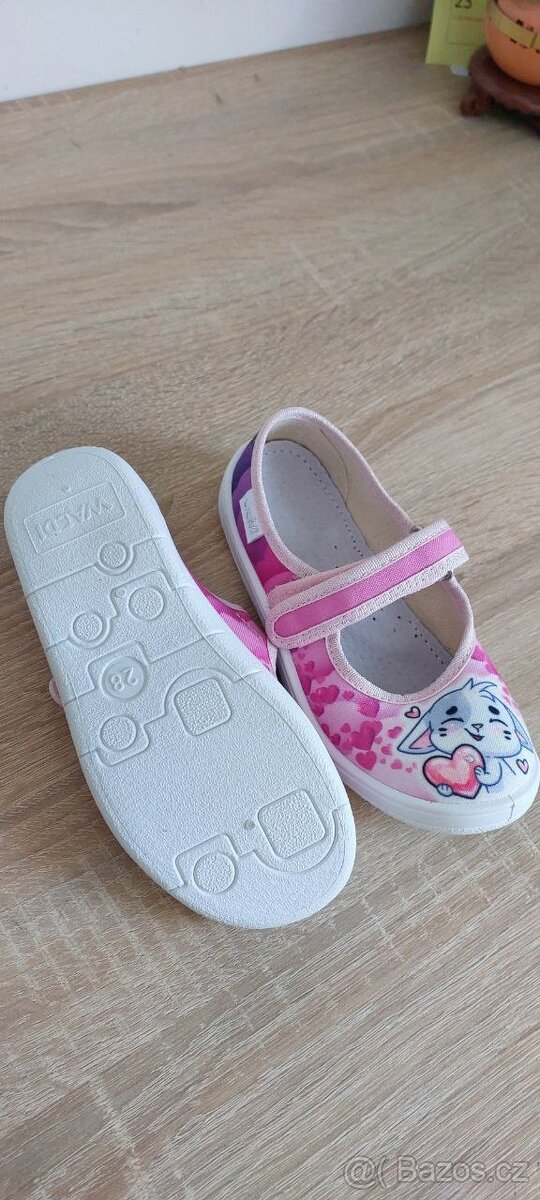 Nové bačkory pro holčičku – vel. 28 - 3