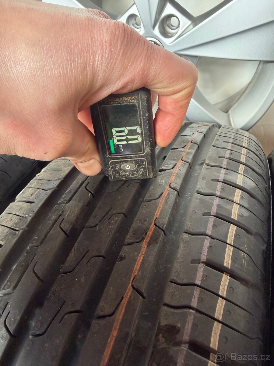 Continental 205/60 R16 - 3