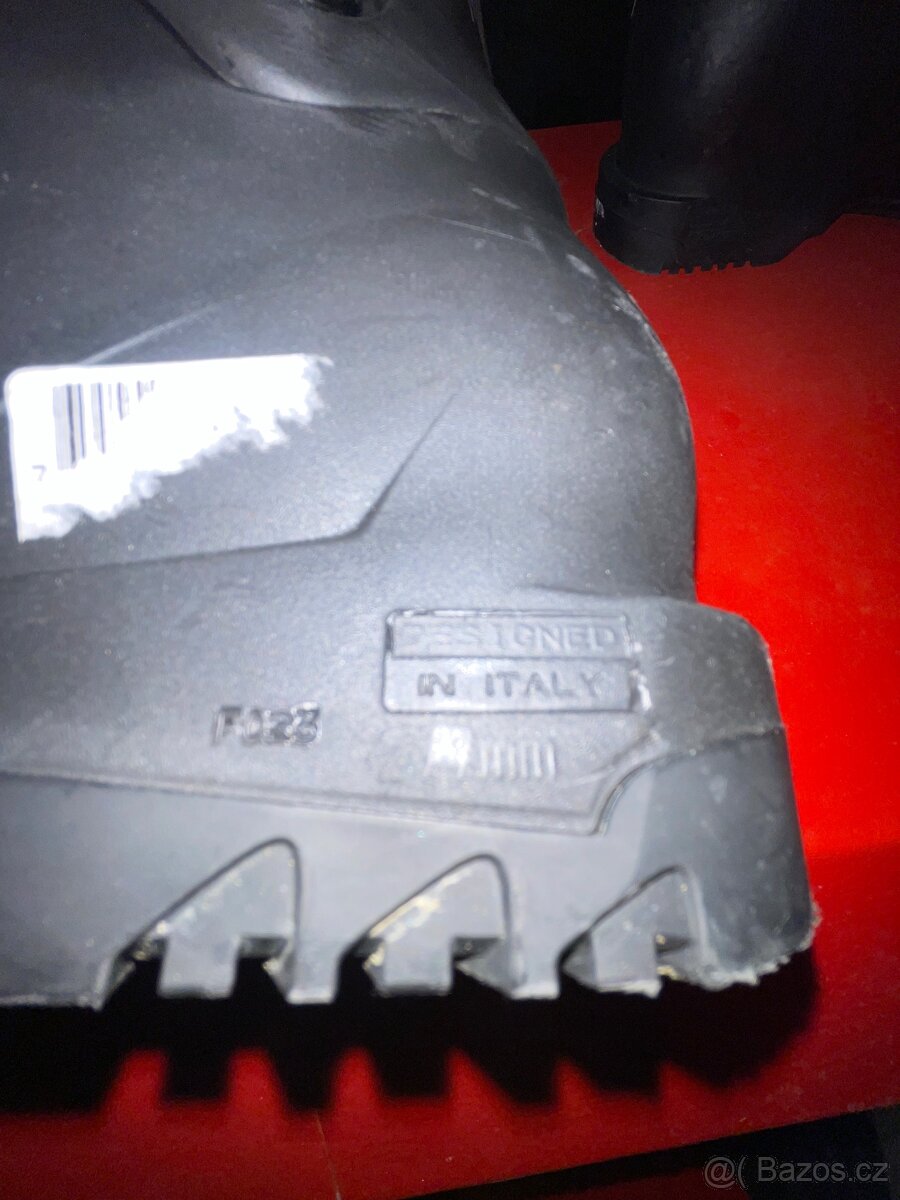 Prodám dětské boty lyžáky skelet 277mm - 3