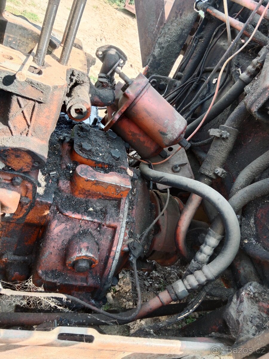 Dt-75 A-41 zbytek dílů - 3