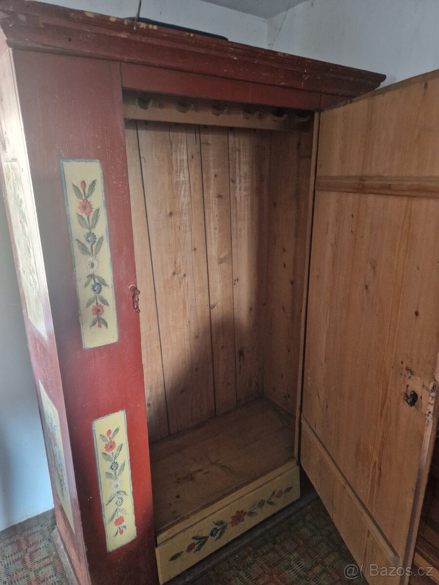 Stará skříň - 3