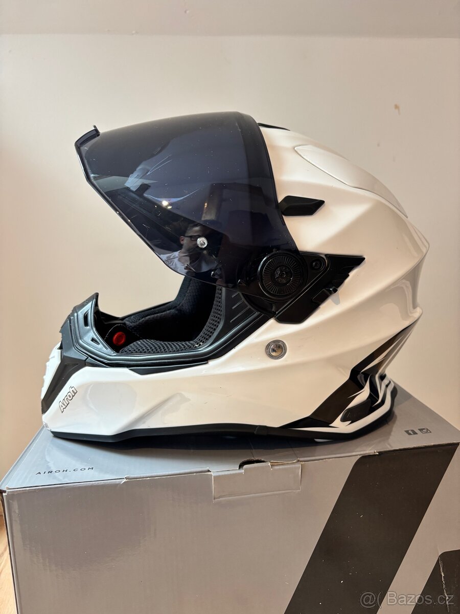 Přilba Airoh Commander White Gloss S - 3