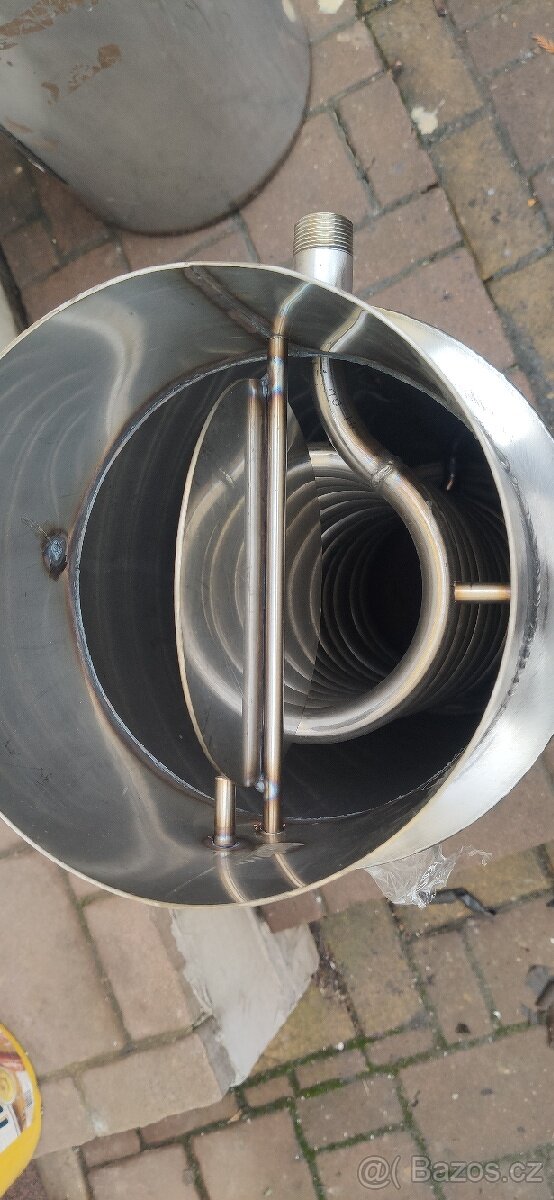 Teplovodní výměník nerez prů. 200 - 3