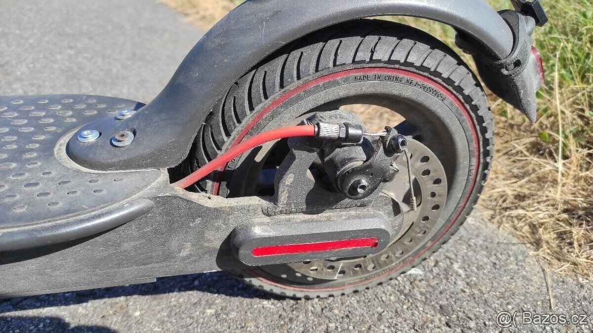 Elektrická koloběžka Xiaomi m365 PRO - 3