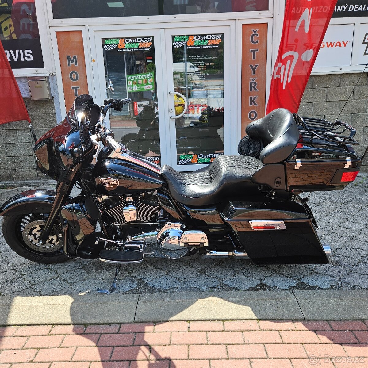 Harley-Davidson FLHTCU Electra Glide Ultra Classic - 3