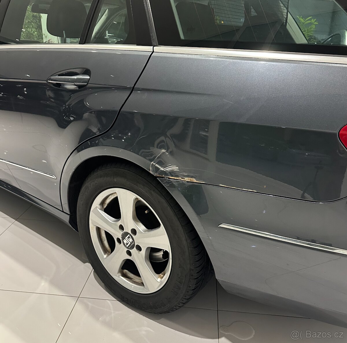 Mercedes-Benz Třídy E, 2.2 Diesel 6-MT Ojeté, 8/2010, 305 2 - 3