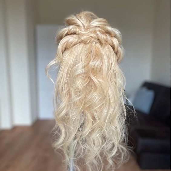 Prodám cvičnou hlavu se stativem PŘÍRODNÍ VLASY - 3