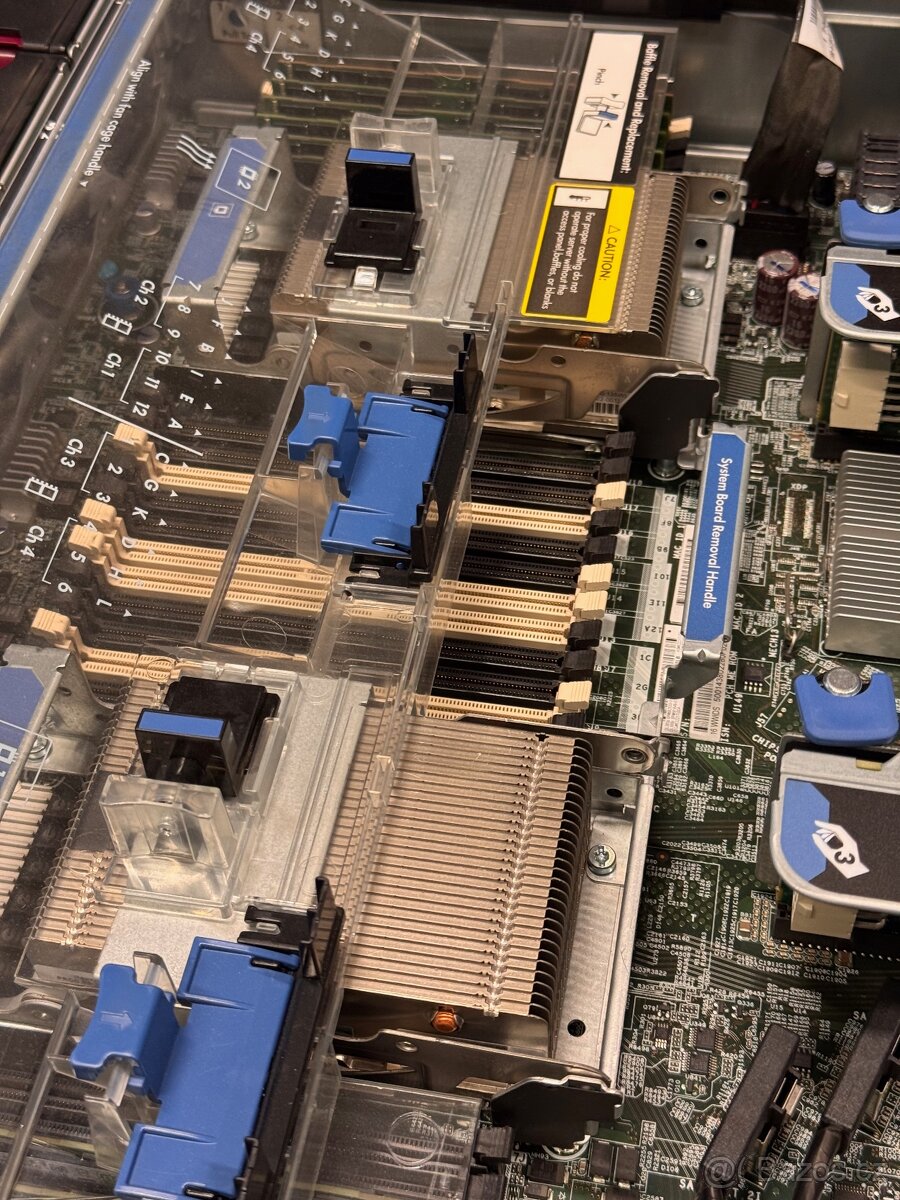 Server HP ProLiant DL380p Gen8 (2x Xeon, 160 GB RAM, 10GbE) - 3