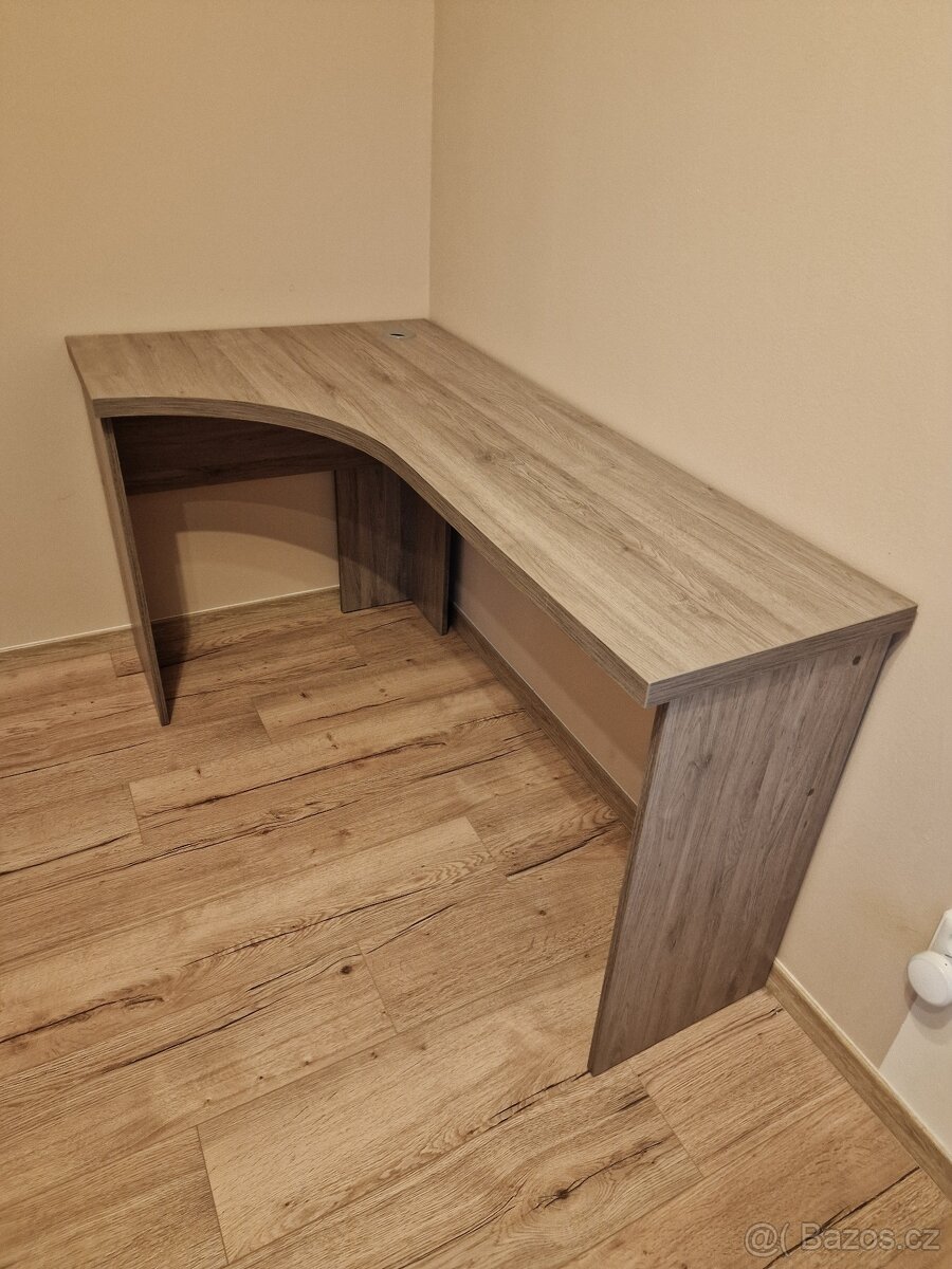 Kancelářský stůl - 3