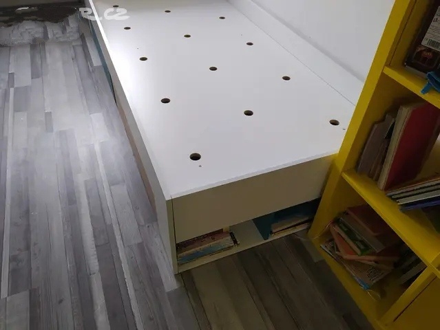 Postel, stůl pro chlapce - 3