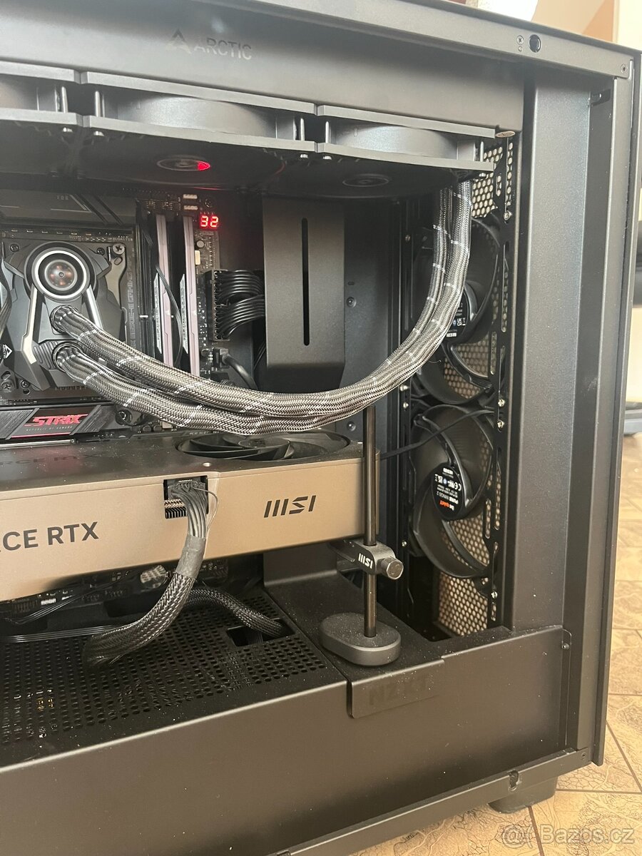 MSI NVIDIA GeForce RTX 4080 SUPER 16G EXPERT - 3