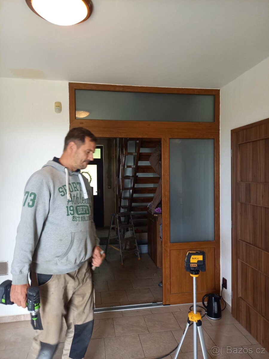 Plastová prosklená stěna s dveřmi - použitá - Rezervováno - 3