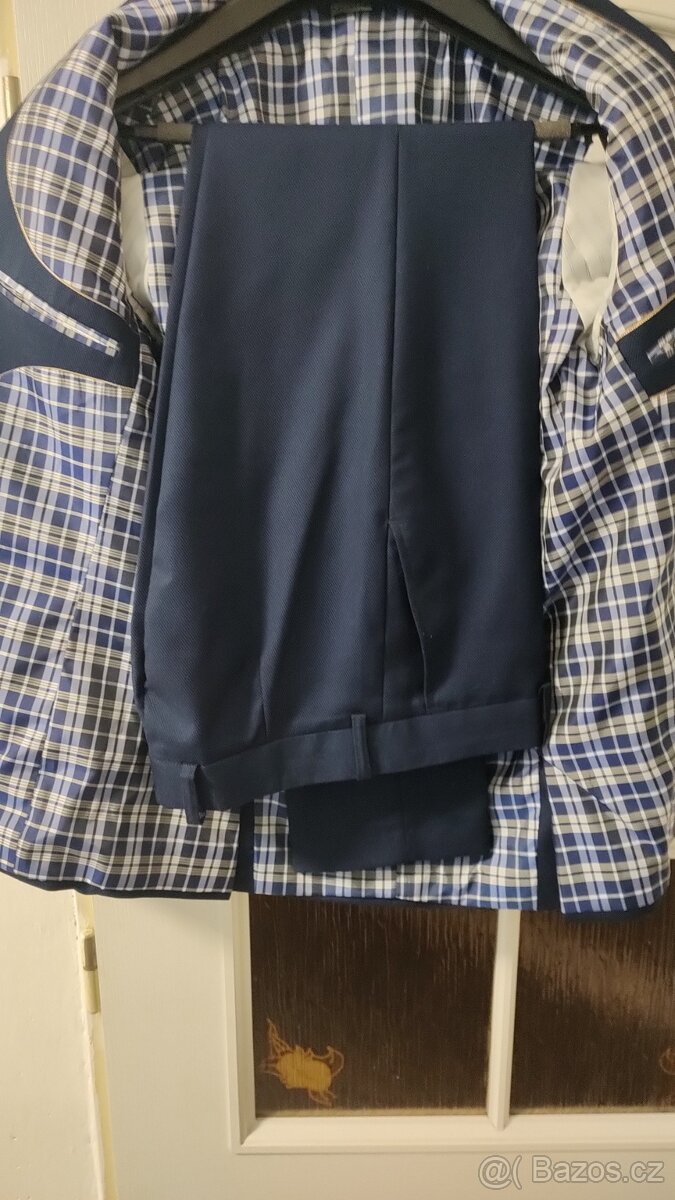 Modrý společenský oblek - 3