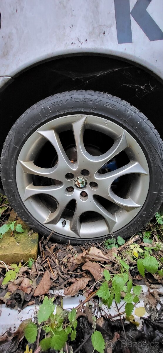 Alfa romeo 147 kola - 3