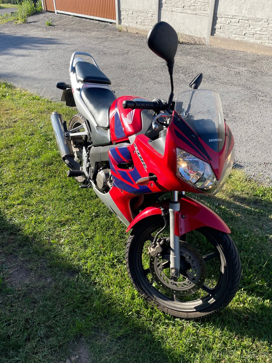 Honda CBR 125r - 3