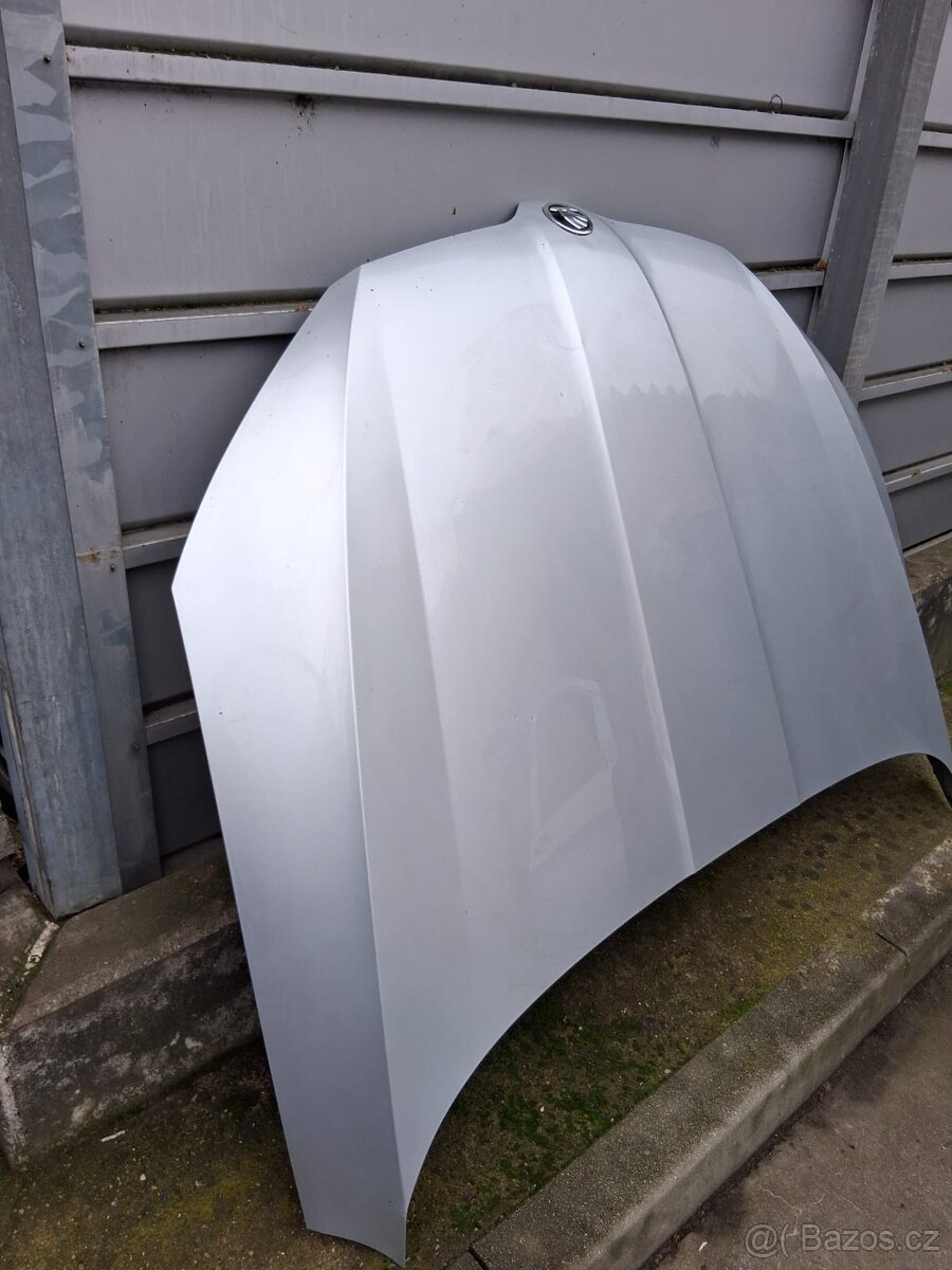 Prodám kapotu Škoda Superb III (2016) - 3