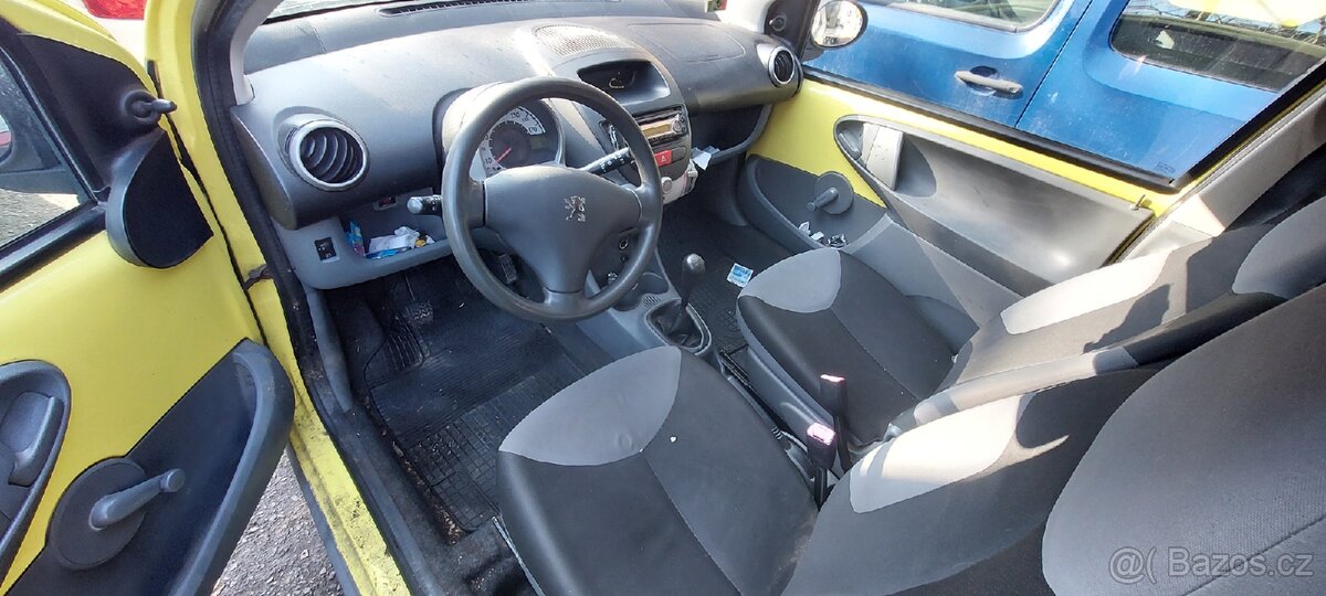 Peugeot 107 díly z toho vozidla - 3