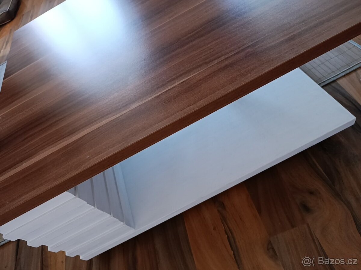 Stůl do obývacího pokoje - 3