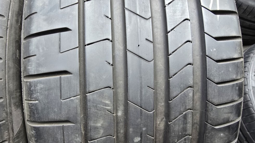 Letní pneu 275/35/19 Pirelli - 3