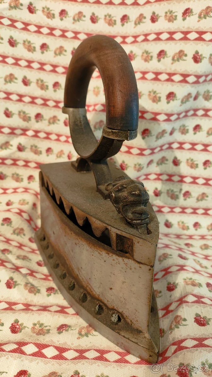 Žehlička na uhlí - 3