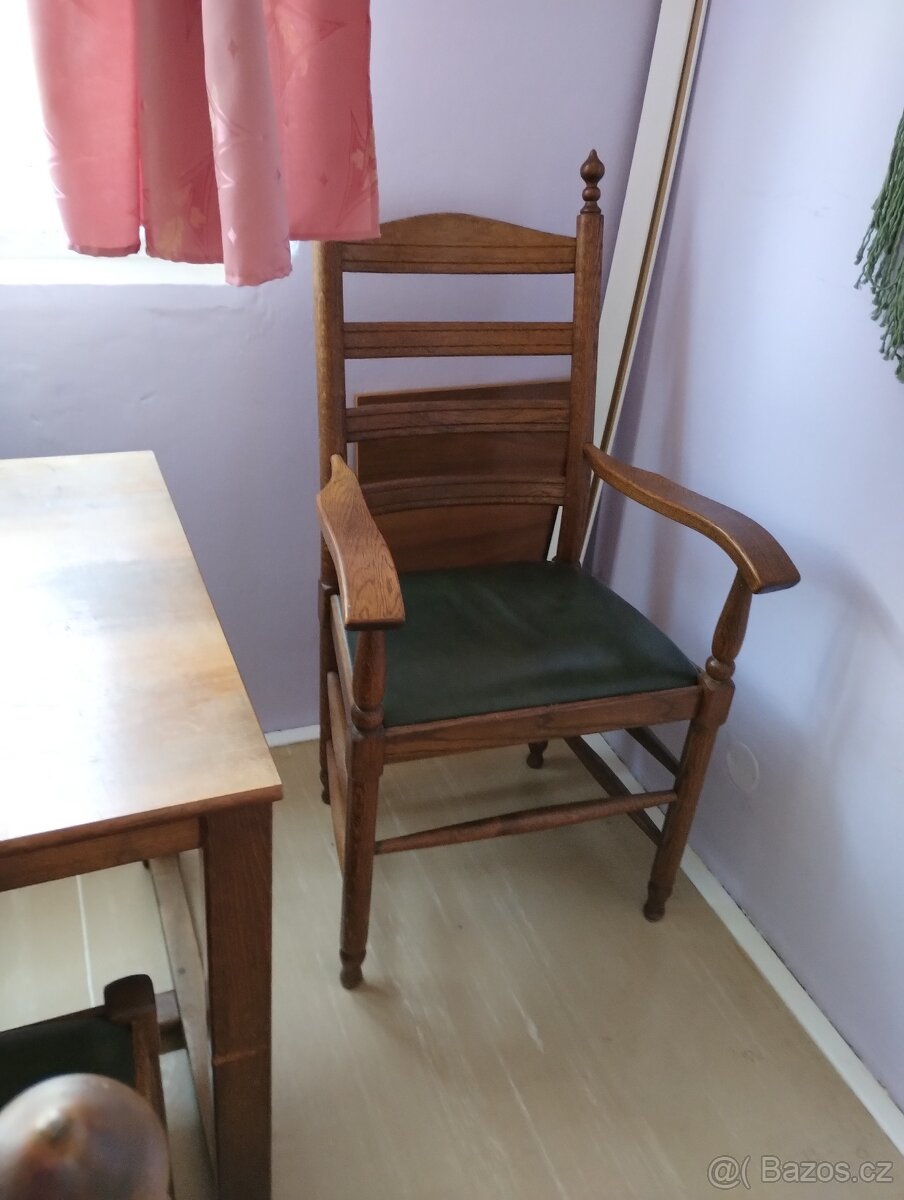 Stůl a 4 židle - 3