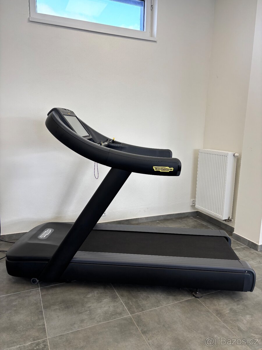Technogym 1000 LCD- Live software - 3