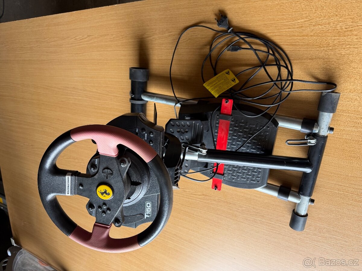 Thrustmaster Ferrari T150 Force Feedback + pedály + stojan - 3