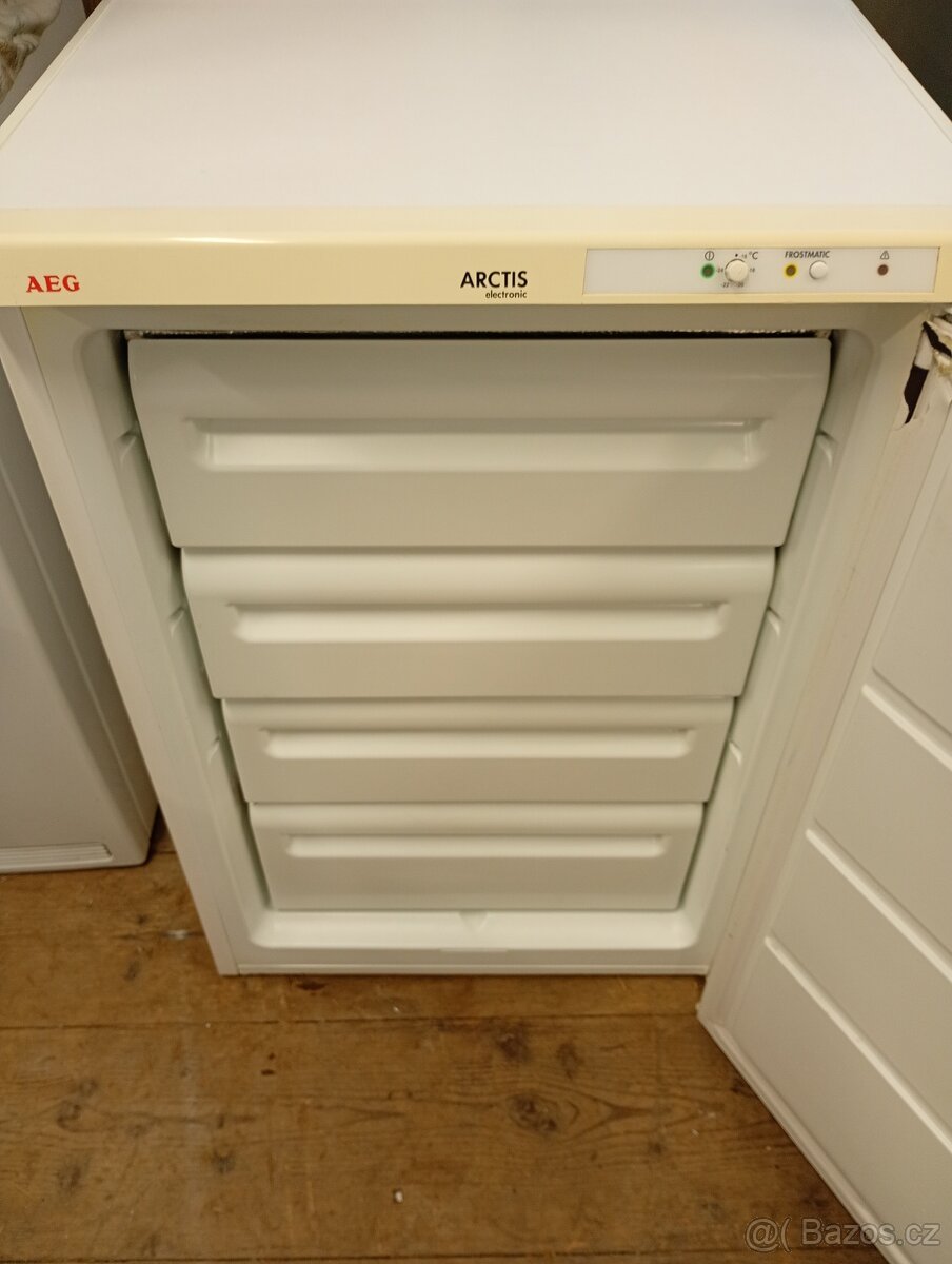 Mrazák AEG - 3