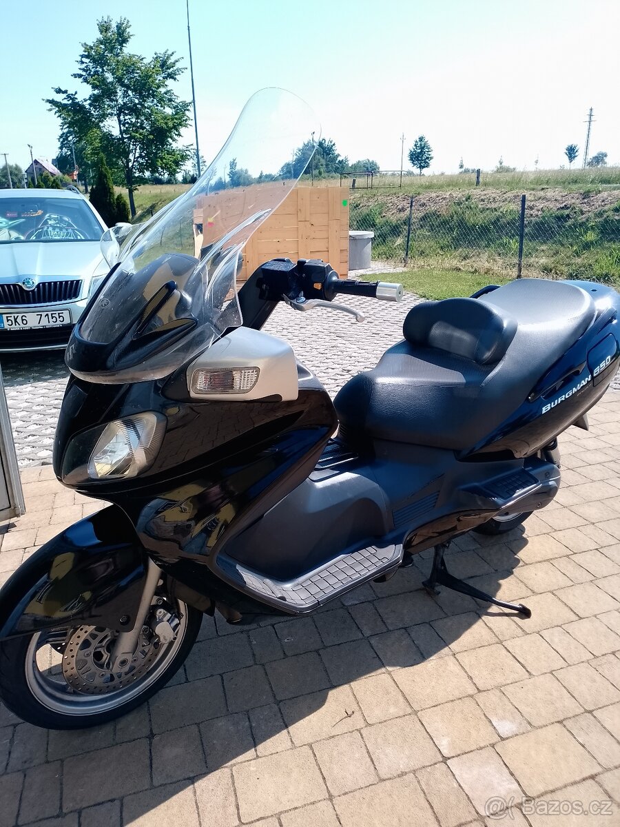 SUZUKI BURGMAN 650 - 3