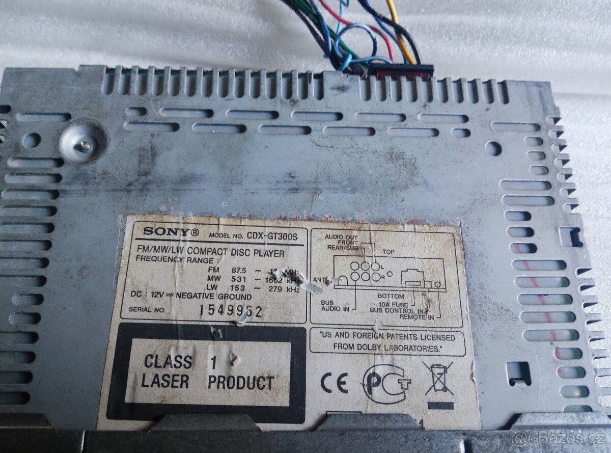 Sony CDX - GT 300S - 3
