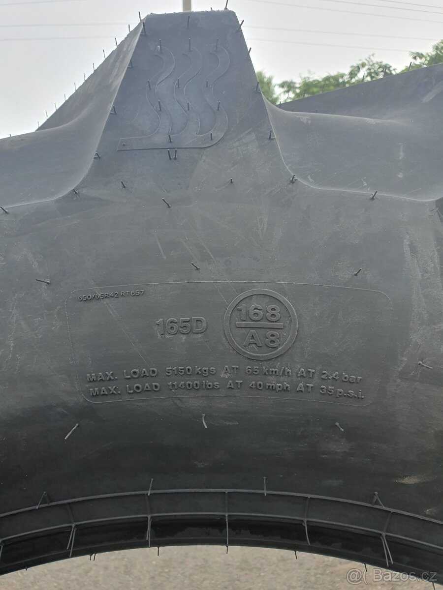 Pneu BKT 650 / 65 R42 - 3