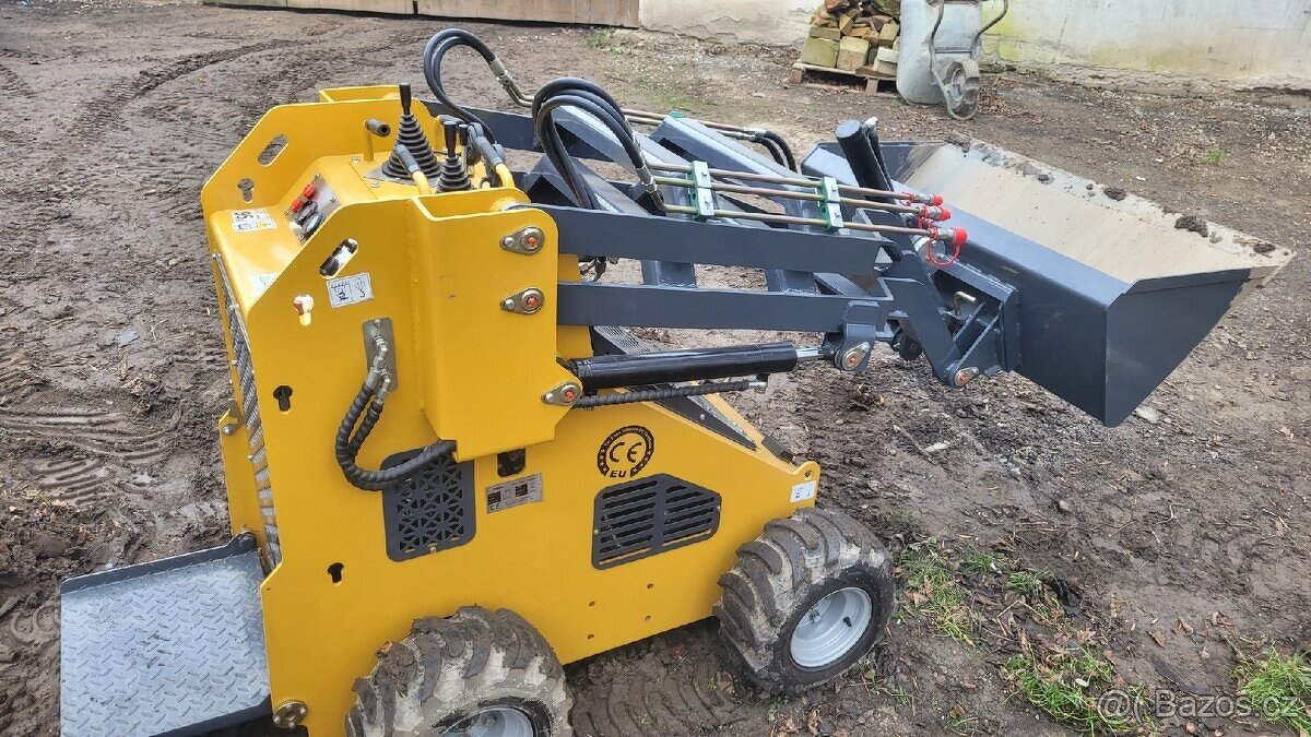 Mini nakladač, smykový nakladač - 3