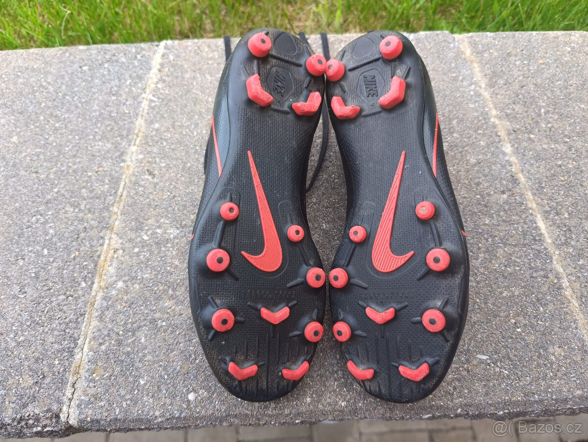 Dětské kopačky Nike Mercurial, vel. 33,5 - 3