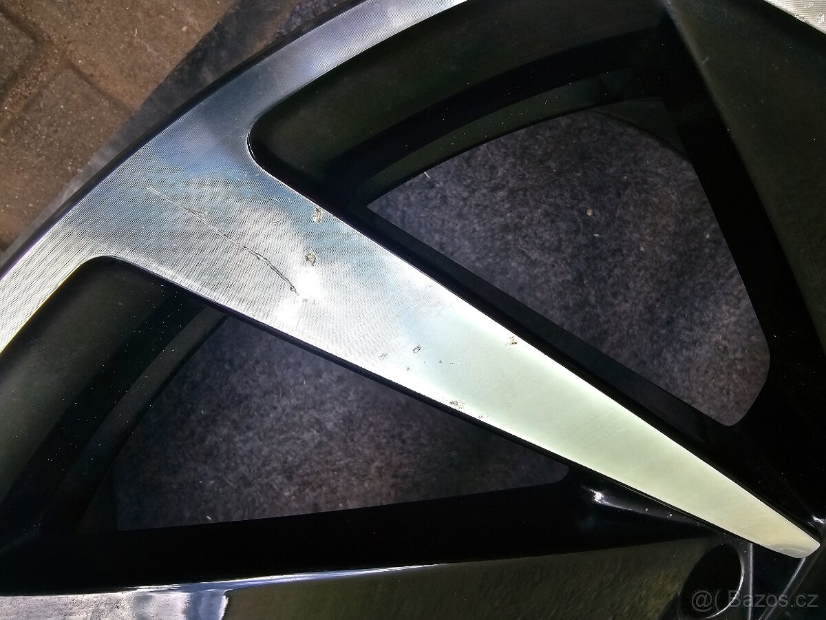 ALU kolo disk VW R20 5x112 1KS Arteon 8J ET40 3G8 Nashville - 3