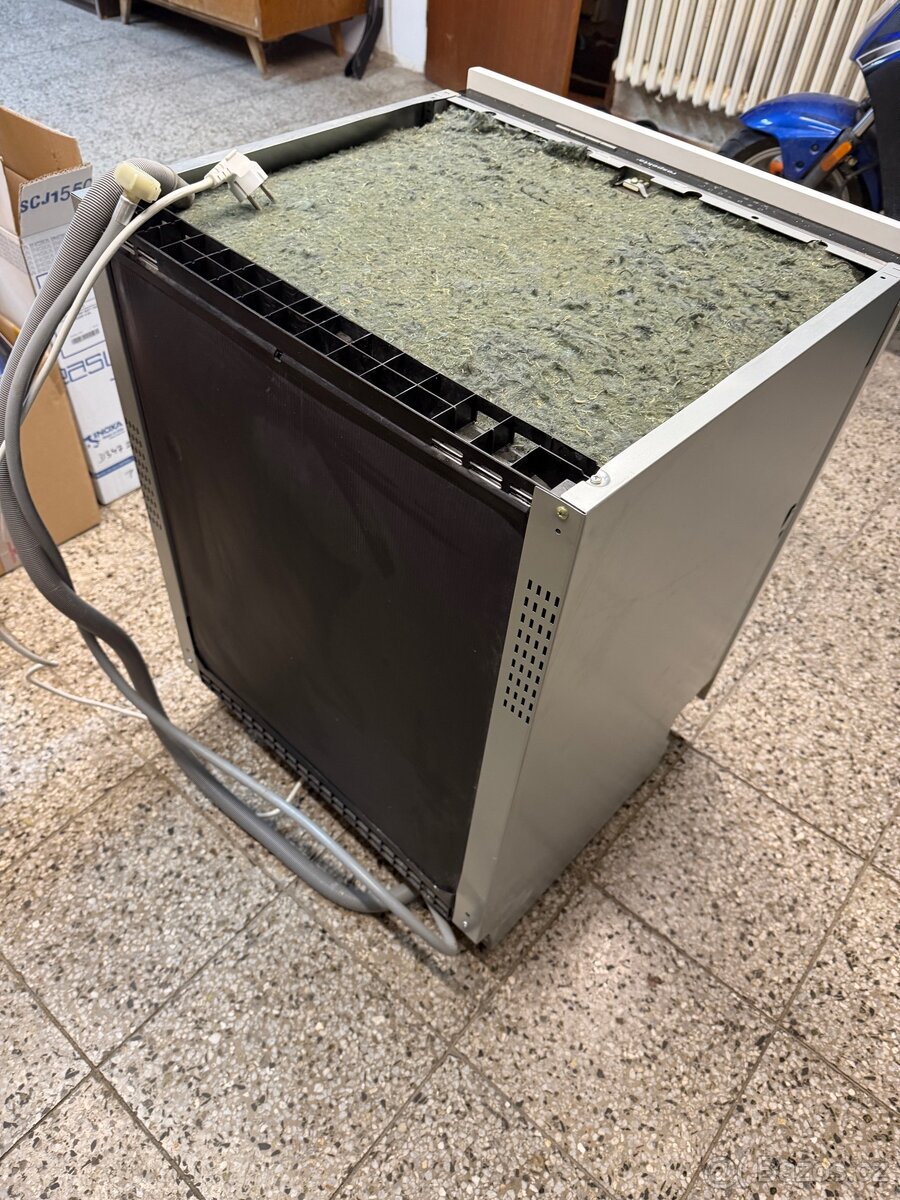 Vestavena mycka nadobi Respekta 60 cm - 3