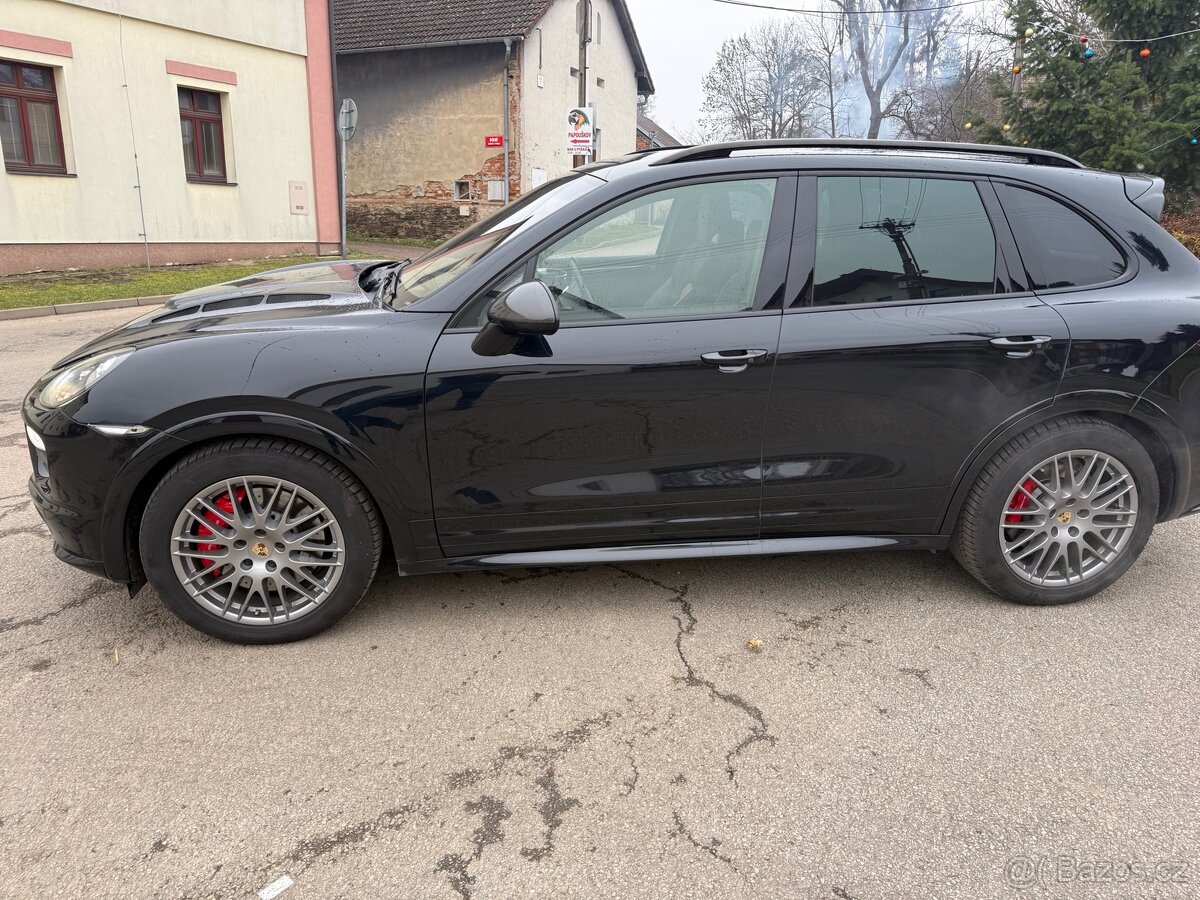 Porsche Cayenne 4.8 V8 - 3