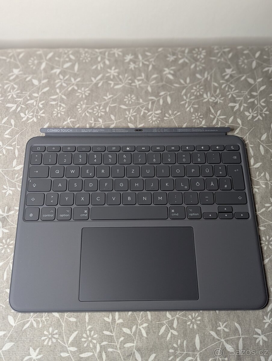 Logitech Combo Touch s DE klávesnicí pro iPad air13 - 3