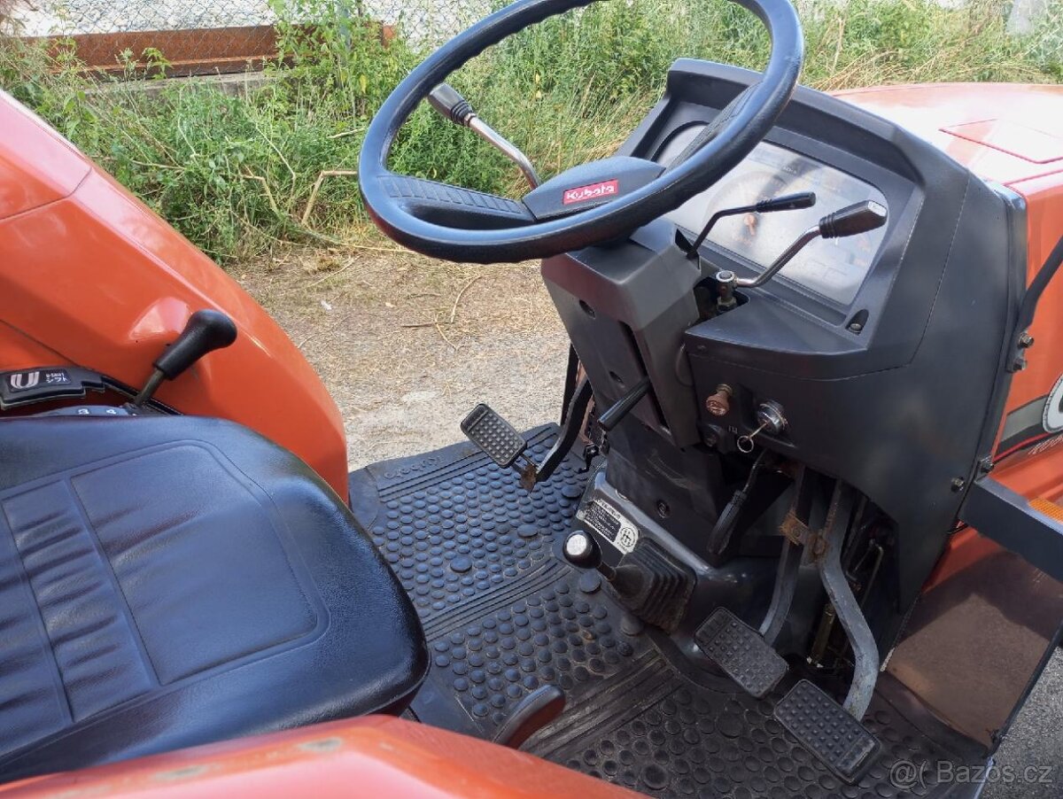 Malotraktor Kubota GL 32 Grandel - 3