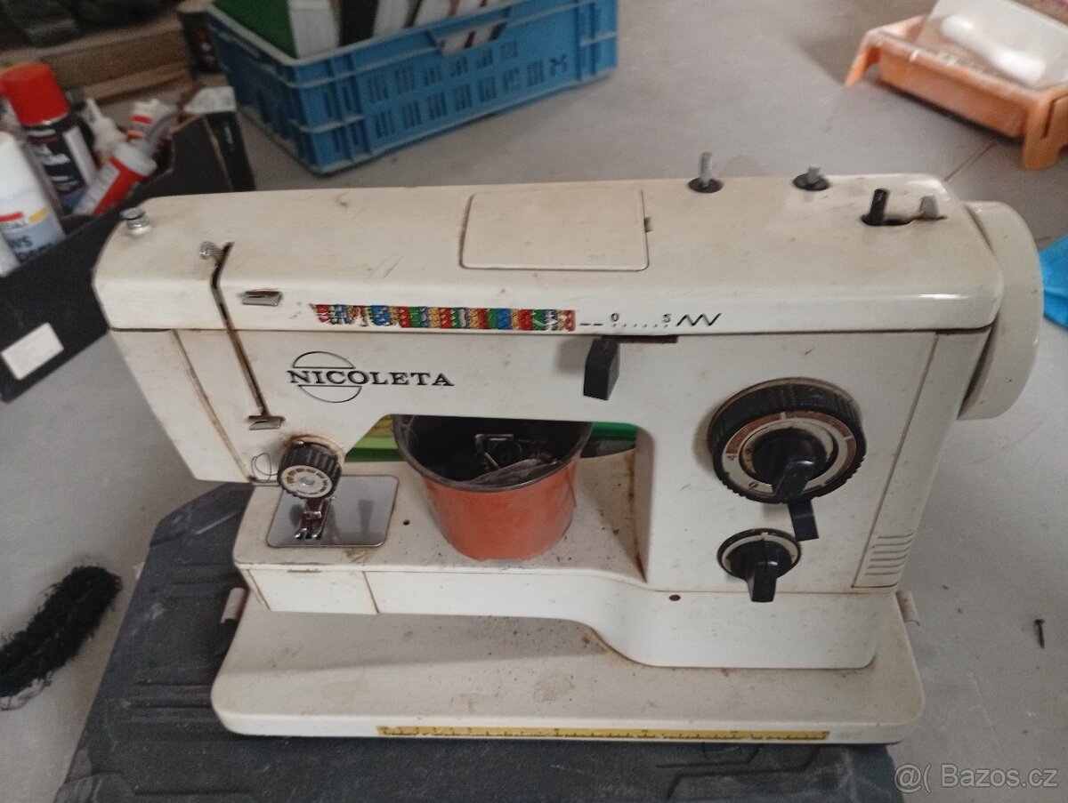 Šicí stroj na náhradní díly - 3