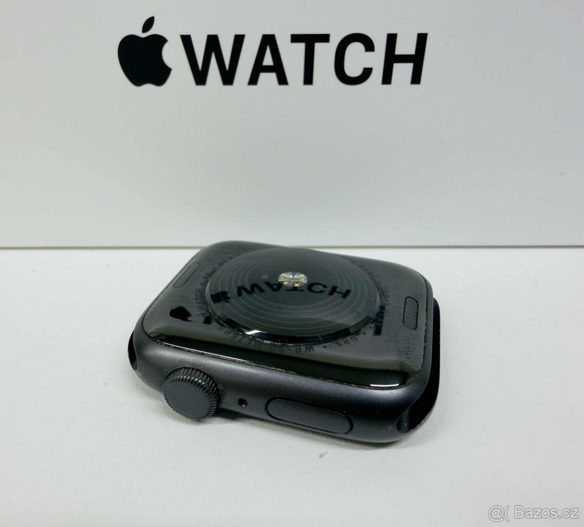 Apple Watch SE2020 44 mm - 3