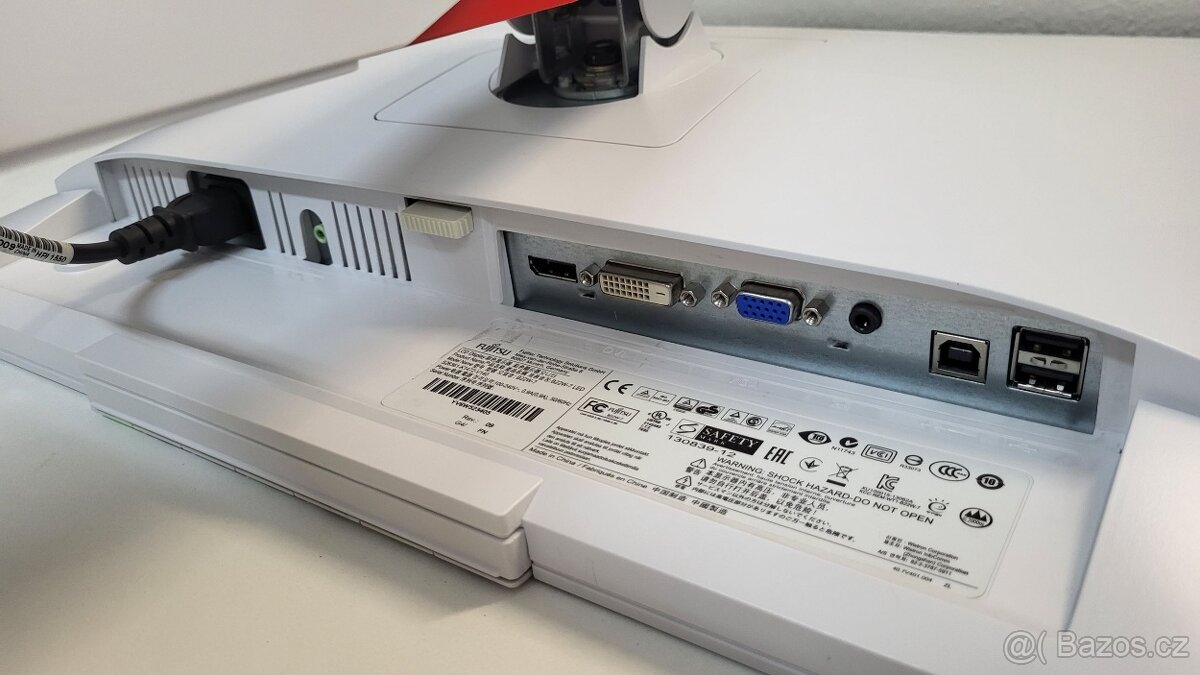 Fujitsu B22W-7 LED 22" - 3