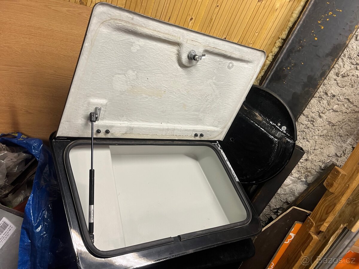 mercedes G, dily ,doplnky,zahradka - 3