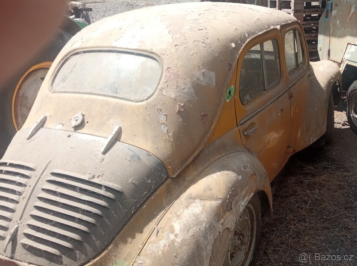 Renault 4 CV - 3