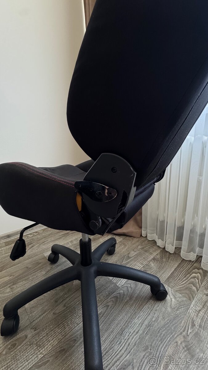 Prodám herní křeslo Sparco - 3