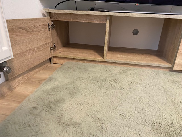 Stolek pod TV - 3