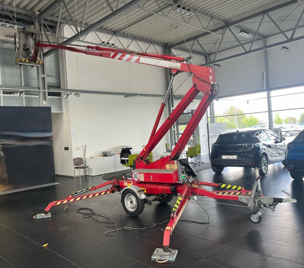 Pronájem přívěsné pracovní plošiny - 3