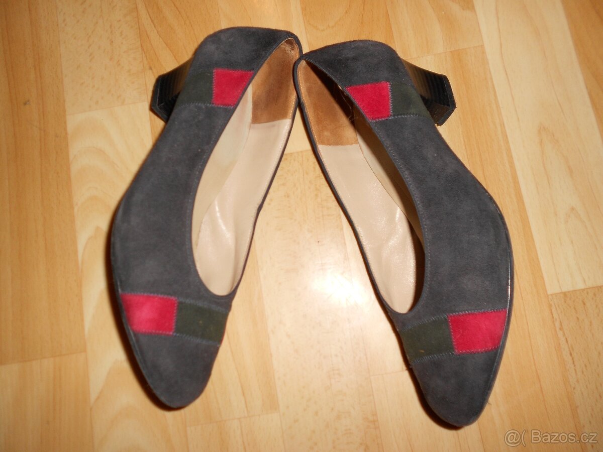 Trochu barevné lodičky. - 3